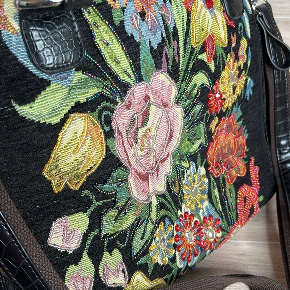 Mellow World Flower Garden Hand Beaded Tapestry Purse-Crossbody - Picture 12 of 13